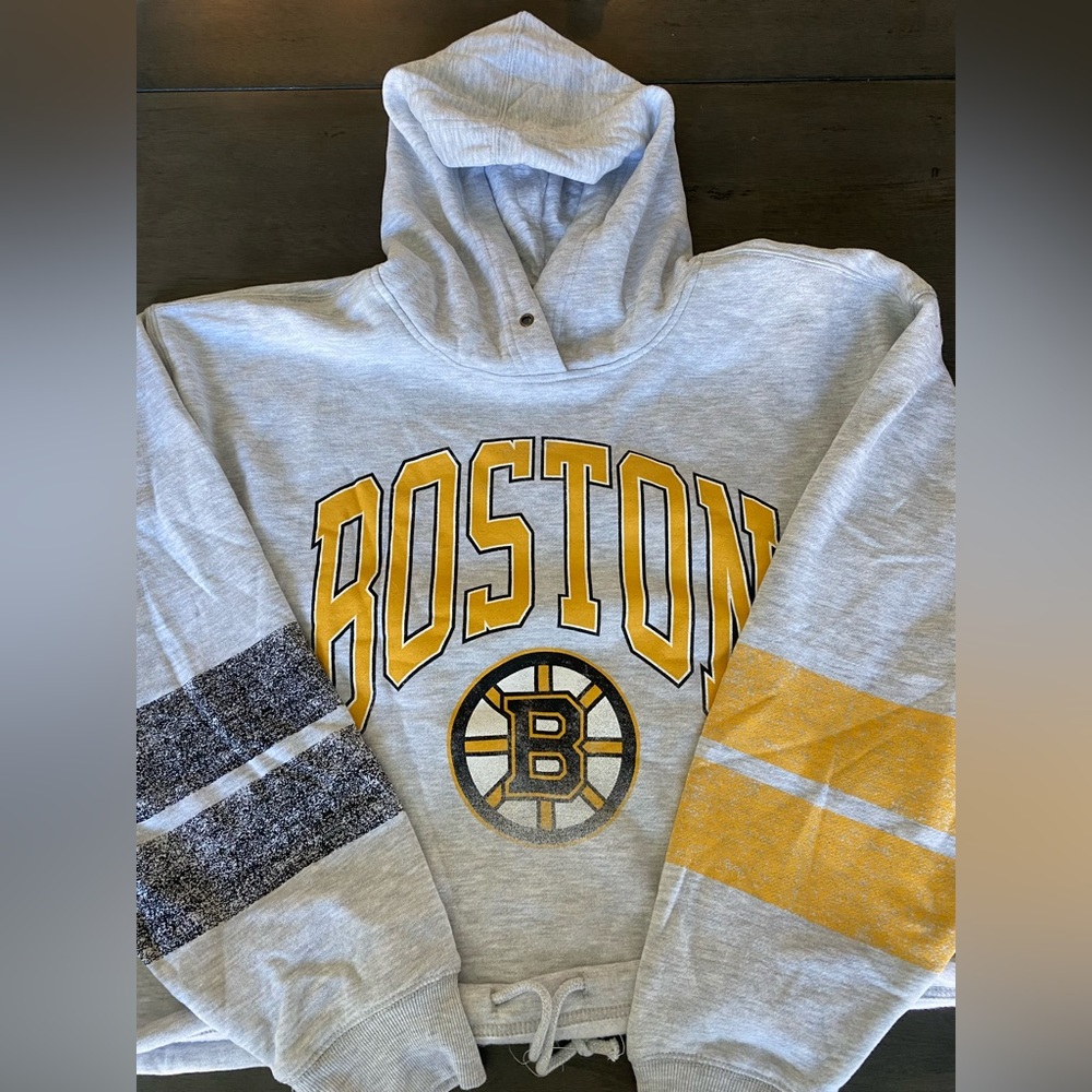 Boston Bruins oversized cropped sweatshirt